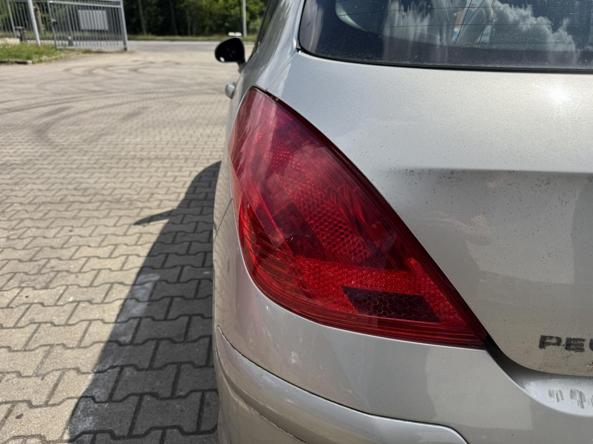 Peugeot 308 I original R&uuml;cklicht R&uuml;ckleuchte Schlussleuchte links Flie&szlig;heck Bj.2008
